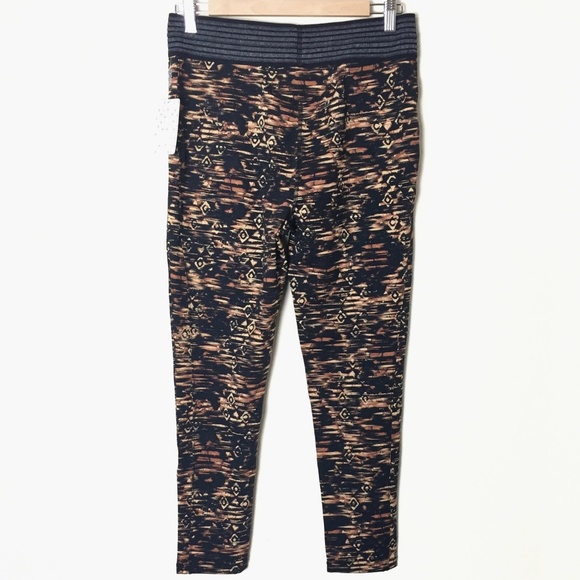 NWT FREE PEOPLE Practice Makes Perfect Leggings - Picture 4 of 8